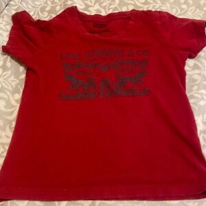 Levi tee